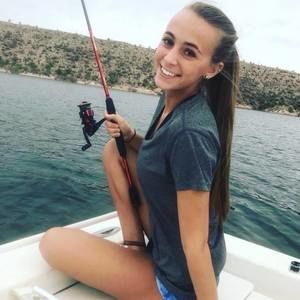 Meet your Posher, Chloe